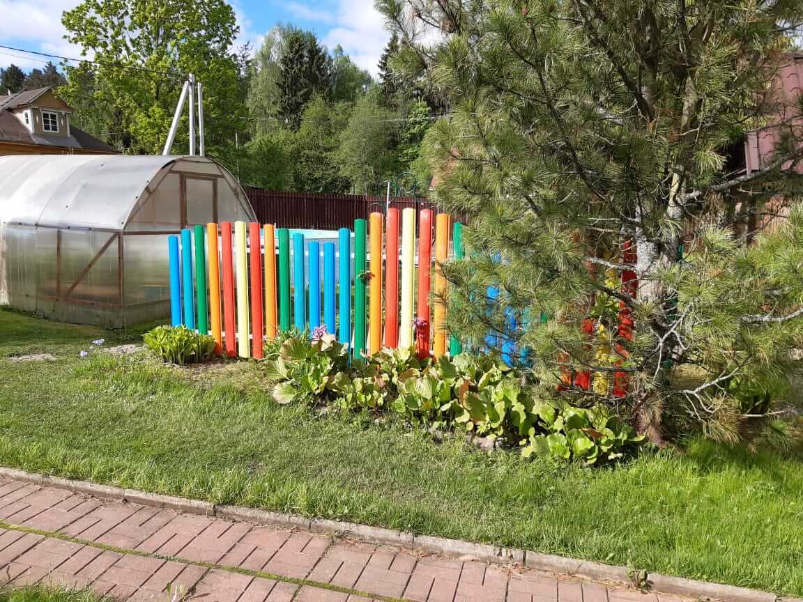 забор из разноцветного штакетника односторонний фото1 в Самаре