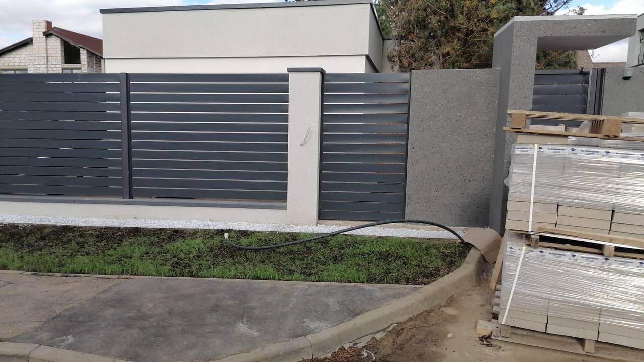 Забор-ранчо из металлопланкена 36м RAL7024 Серый Графит фото 8 в Самаре