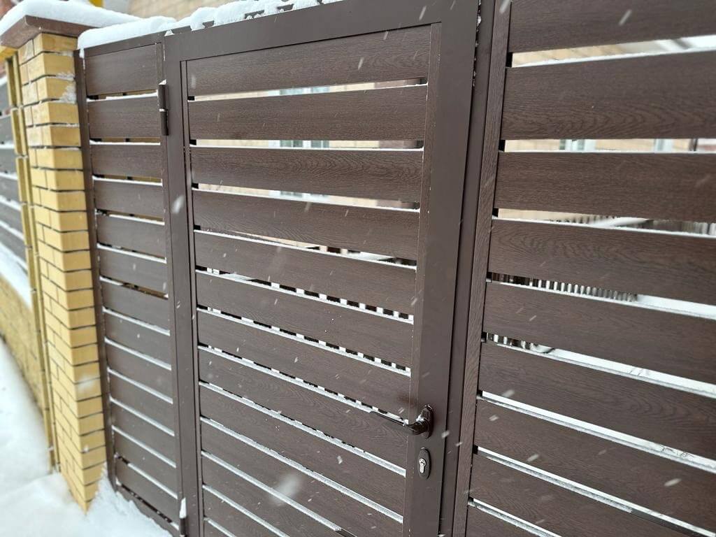 Забор-ранчо из металлопланкена 34м Мореный Дуб Printech фото 1 в Самаре