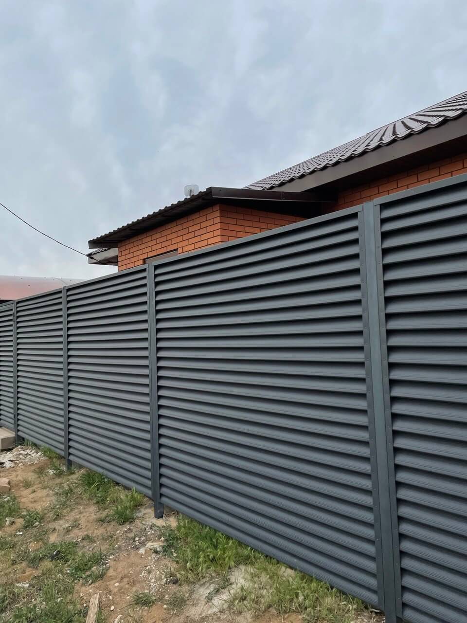 Забор из ламелей еврожалюзи 24м RAL7024 Серый Графит МАТТЕ в Самаре