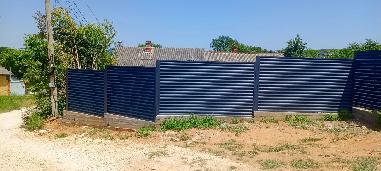 Забор-жалюзи из ламелей Еврожалюзи 53м RAL7024 Серый Графит МАТТЕ фото 6 в Самаре