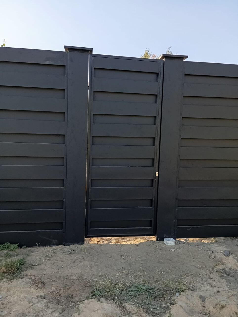 Забор-ранчо из металлопланкена 37м RAL9005 Черный МАТТЕ фото 3 в Самаре