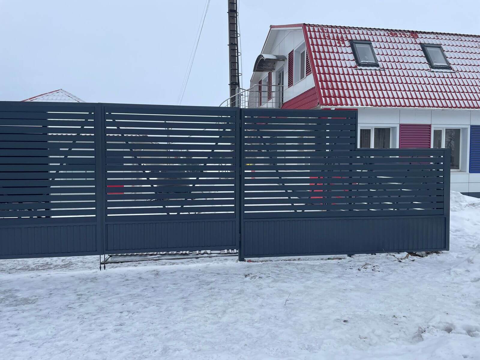 Забор-ранчо из металлического планкена 11м RAL7024 Серый Графит фото 1 в Самаре