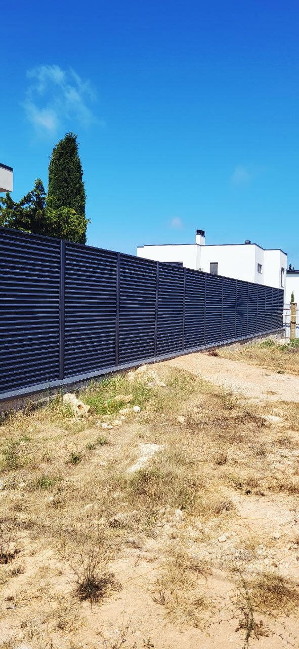 Забор-жалюзи 65м RAL7024/7024 Серый Графит МАТТЕ двусторонний фото 6 в Самаре