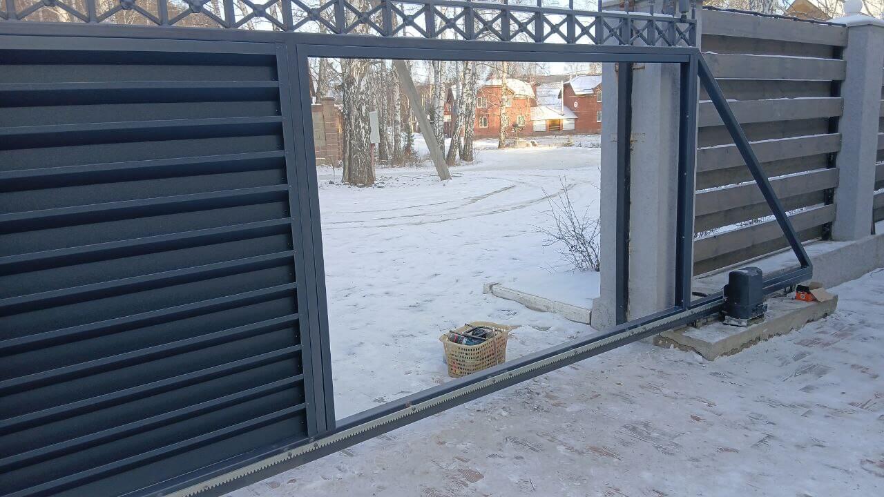 Входная группа из ламелей Хай-Тек RAL7024/7024 Серый Графит двусторонний МАТТЕ фото 10 в Самаре