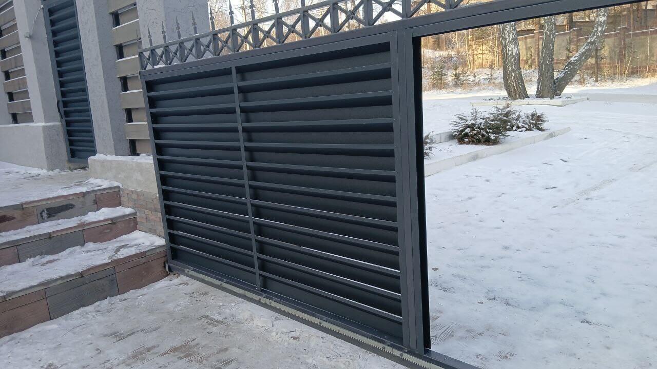 Входная группа из ламелей Хай-Тек RAL7024/7024 Серый Графит двусторонний МАТТЕ фото 16 в Самаре